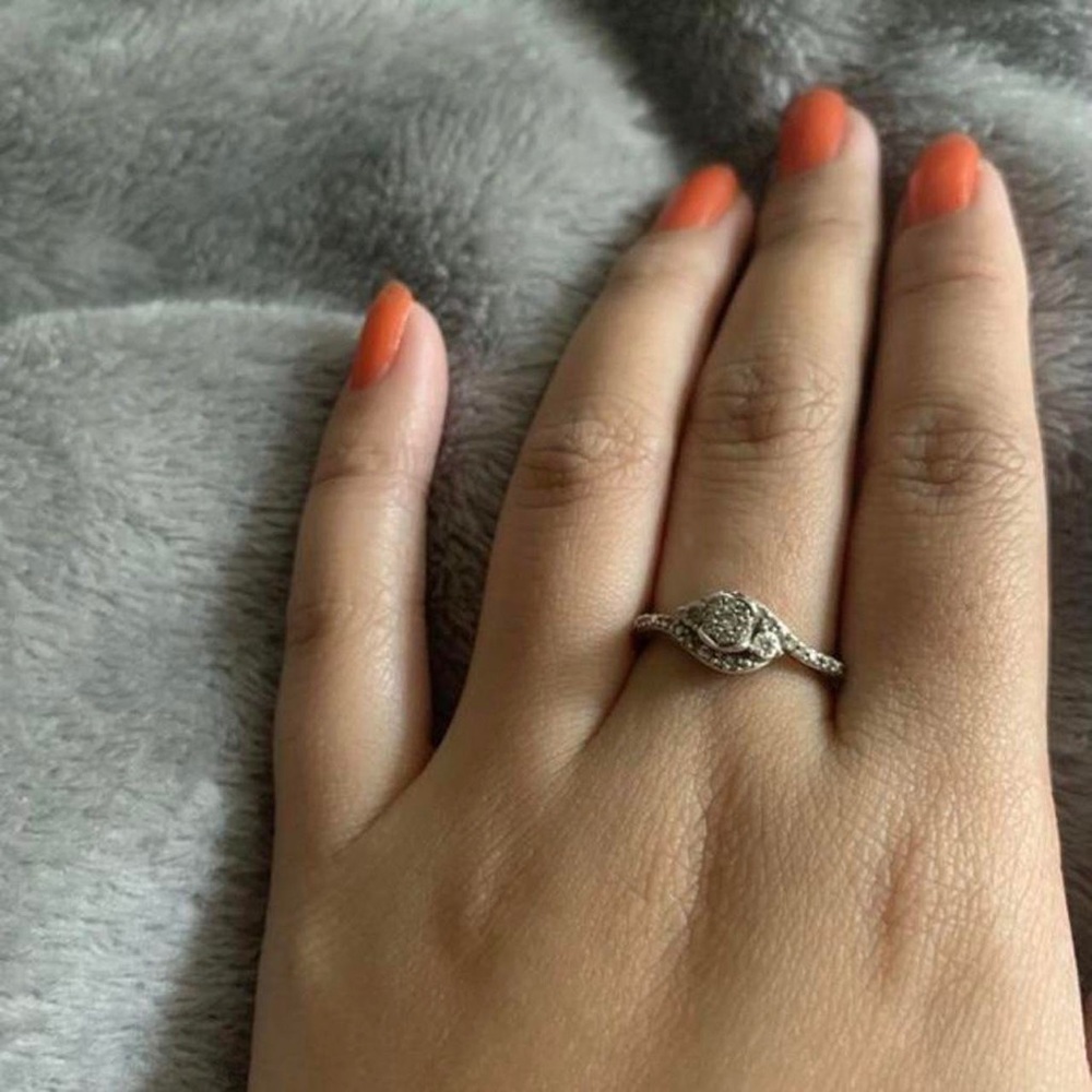 STERLING SILVER DIAMOND RING - Picture 1 of 5